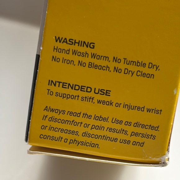 3M Futuro Wrist Left Brace for Compression and Support in Black - Picture 11 of 14